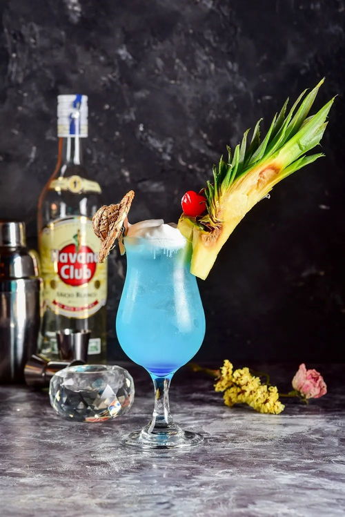 酒吧新手必看 一份轻松上手的饮品选择指南